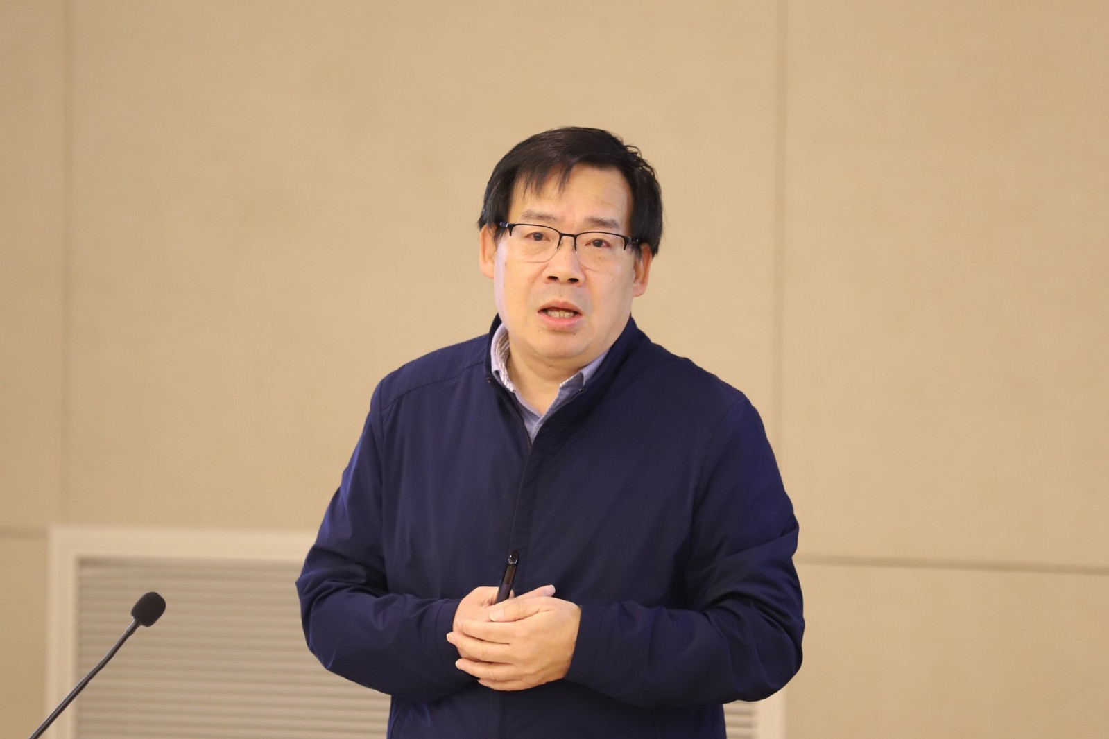 1669601347435192.jpg 老師.jpg