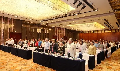 省工藝品公司出席全國(guó)工藝美術(shù)行業(yè)年會(huì)暨中國(guó)工藝美術(shù)協(xié)會(huì)第六屆第四次理事會(huì)