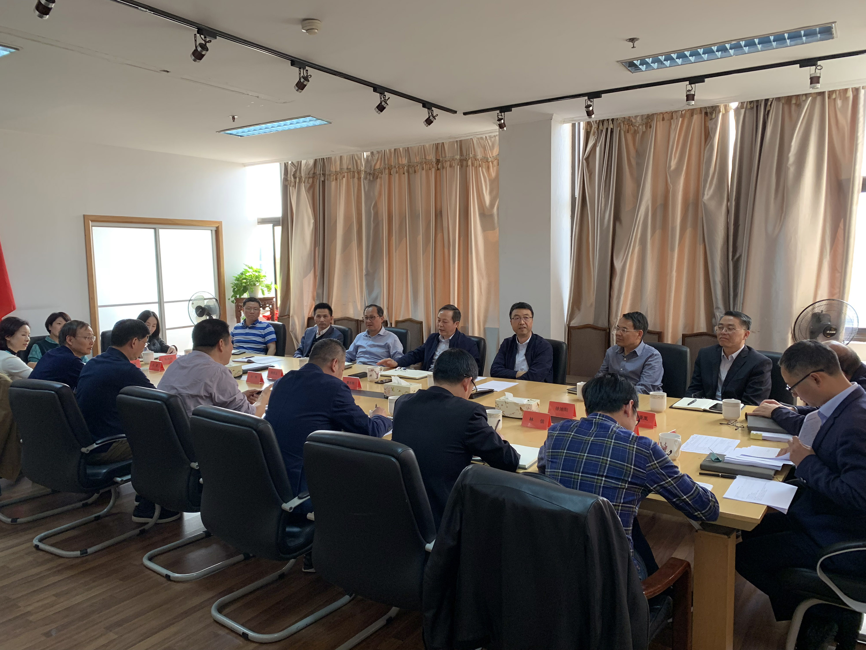 集團公司黨委書記董事長虞岳明 一行蒞臨公司調(diào)研指導工作