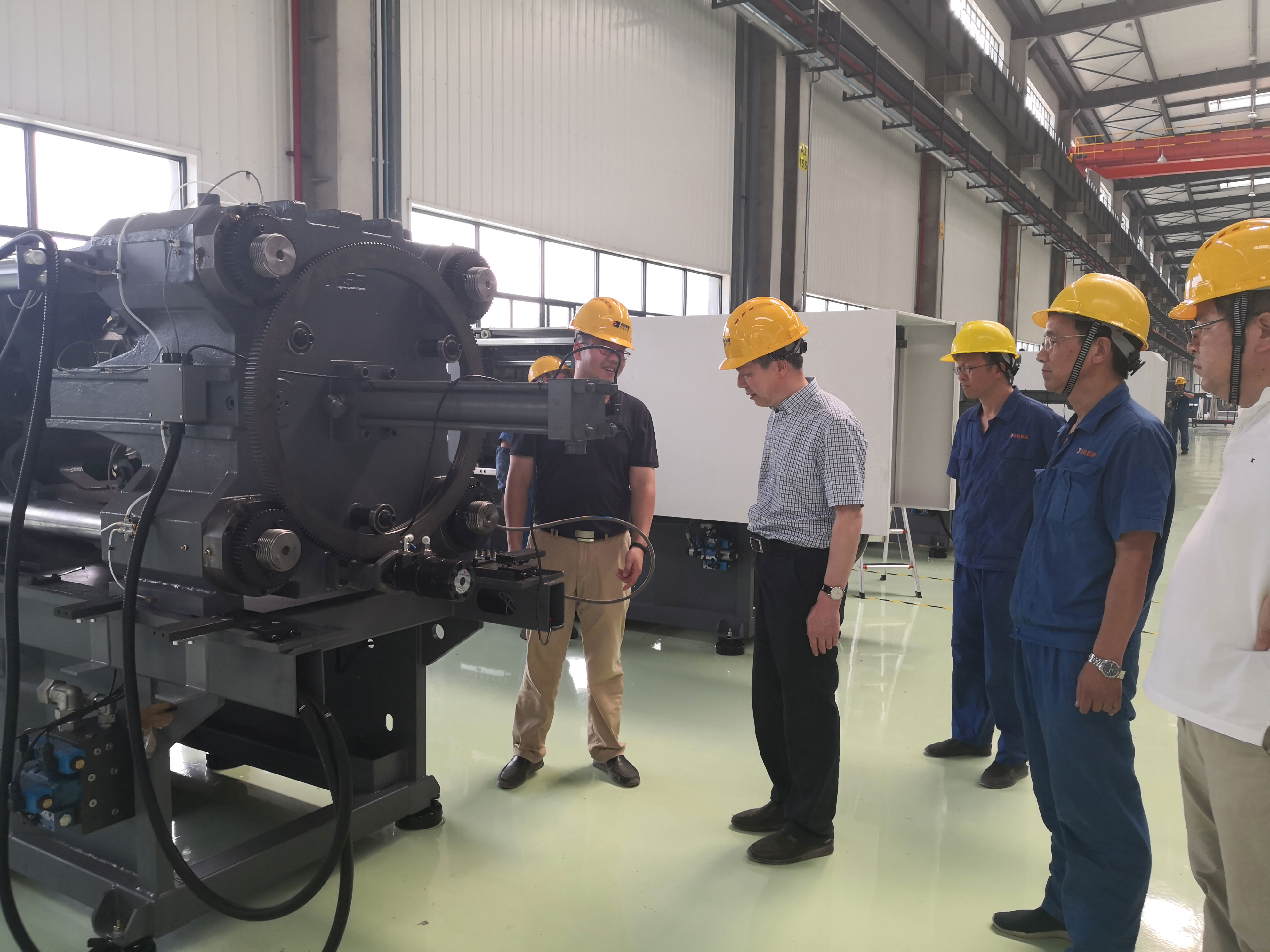 集團(tuán)公司黨委書記、董事長虞岳明對德清申達(dá)開展安全檢查