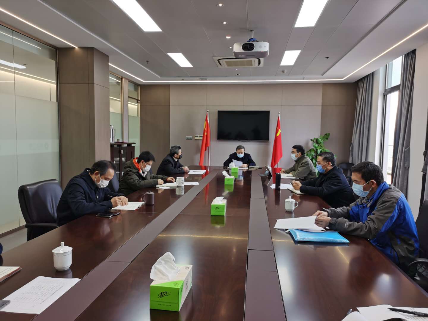 集團(tuán)黨委召開疫情防控和復(fù)工復(fù)產(chǎn)專題會議
