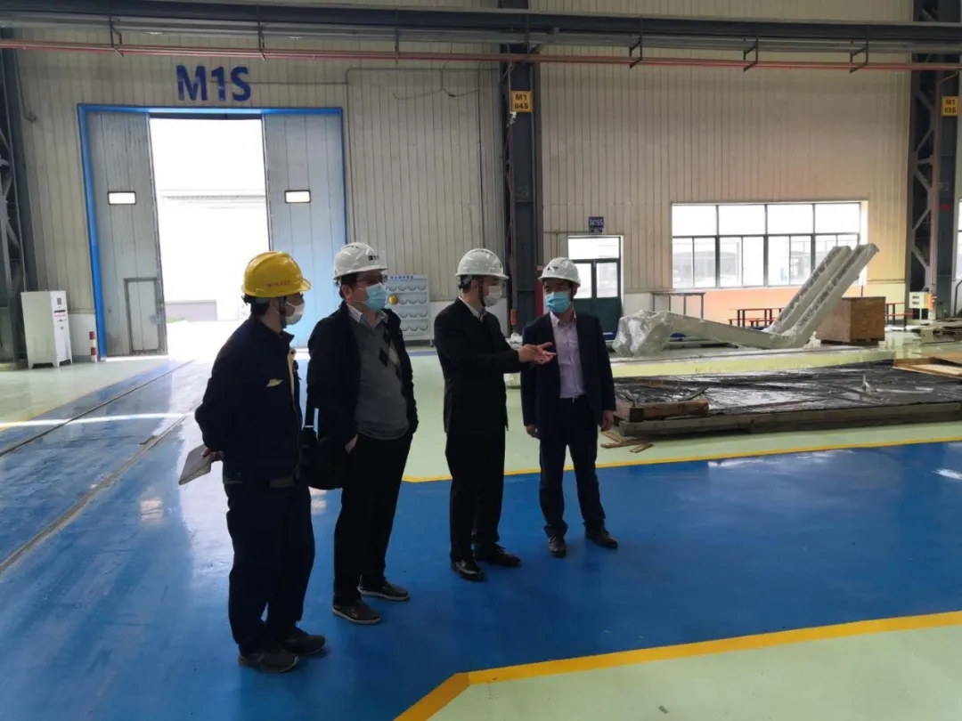 集團公司黨委委員、副總經(jīng)理酈幾寧一行赴德清申達調(diào)研指導(dǎo)