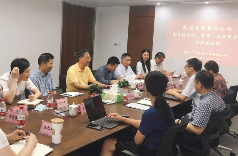 省二輕集團(tuán)黨委副書記、董事、總經(jīng)理吳敏赴廣杰公司調(diào)研