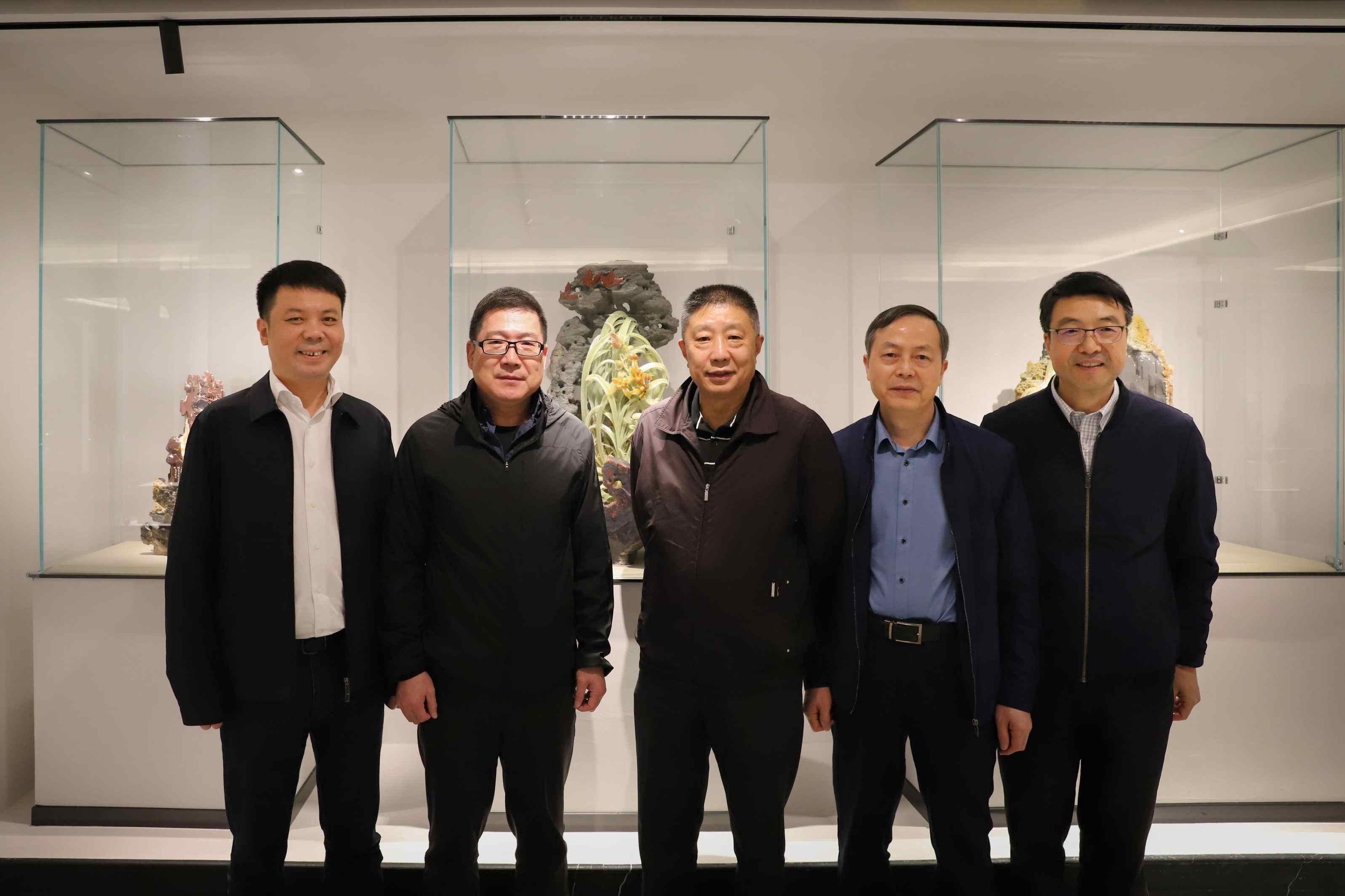 引領(lǐng)行業(yè)發(fā)展? 滿足時(shí)代需求 ——中國(guó)工藝美術(shù)學(xué)會(huì)理事長(zhǎng)才大穎在浙調(diào)研