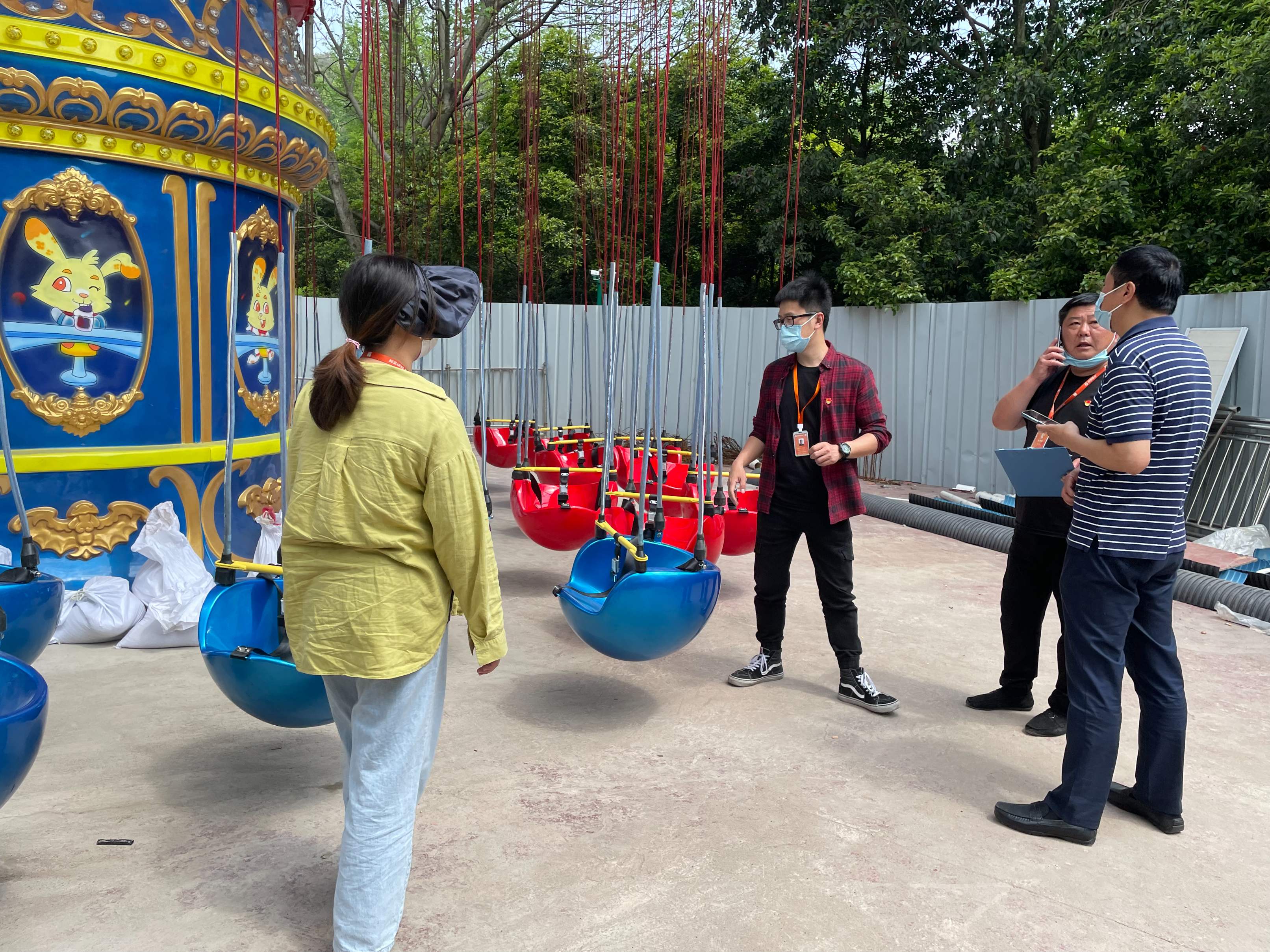 省二輕集團(tuán)下屬藝創(chuàng)文旅公司開(kāi)展“黨員身邊無(wú)違章”系列活動(dòng)