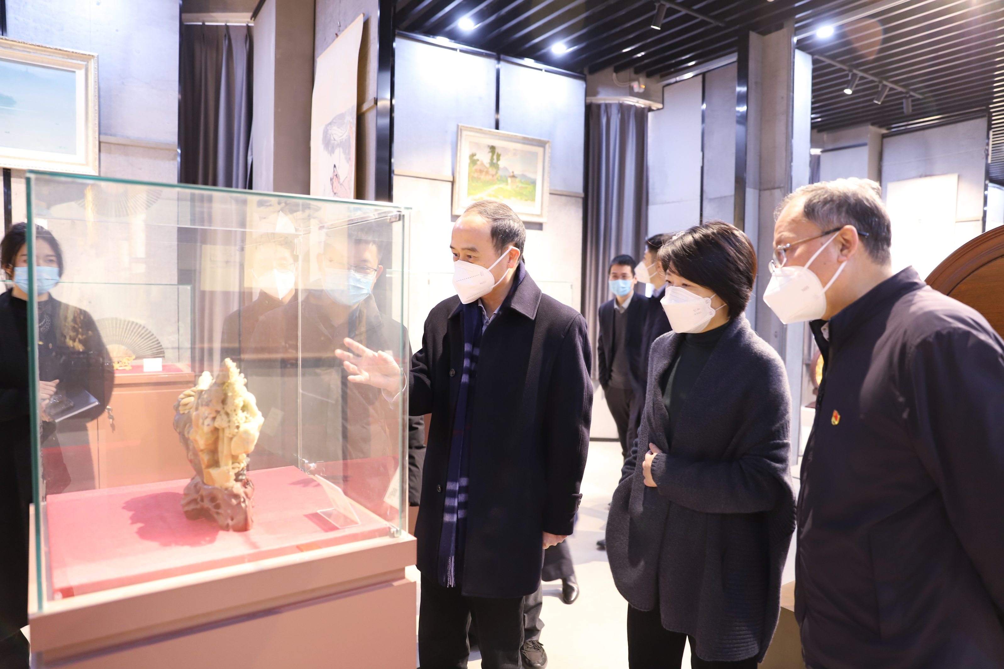 省國資委黨委委員、副主任姜揚劍到省二輕集團慰問調(diào)研