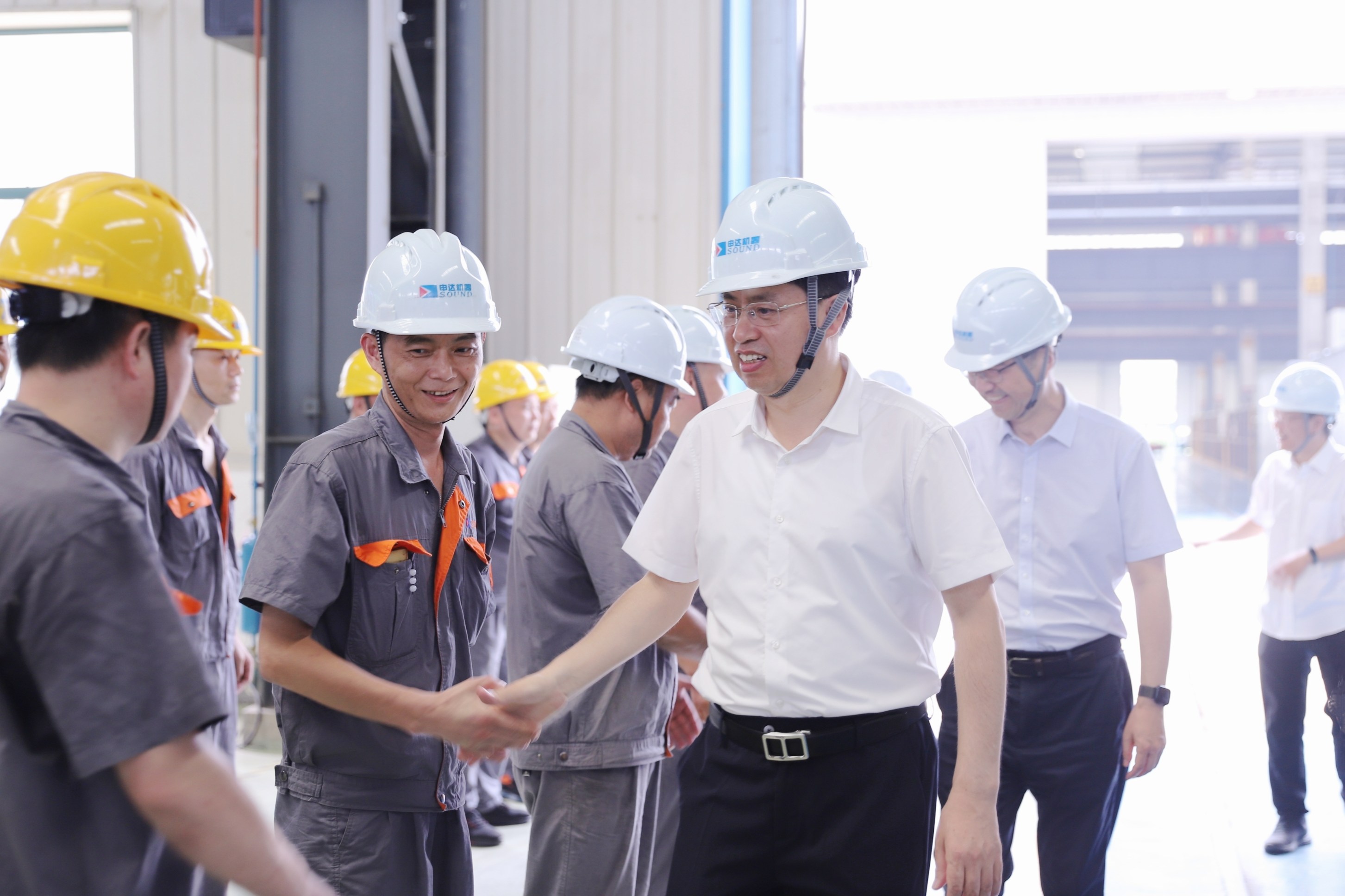 集團(tuán)公司黨委書記、董事長(zhǎng)楊勝杰一行赴申達(dá)機(jī)器公司開展主題教育調(diào)研 傳達(dá)貫徹省委十五屆三次全會(huì)精神