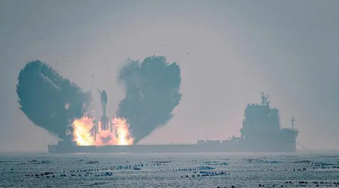 省二輕集團(tuán)所屬國(guó)瑞科技配套海上衛(wèi)星發(fā)射船，助力全球最大固體運(yùn)載火箭首飛成功